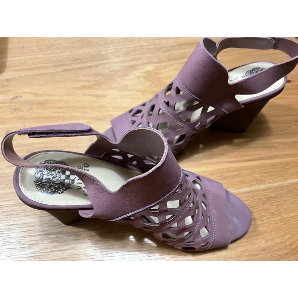 Vince Camuto Lavender Purple Laser Cut Leather Block Heel Sandals 9.5M